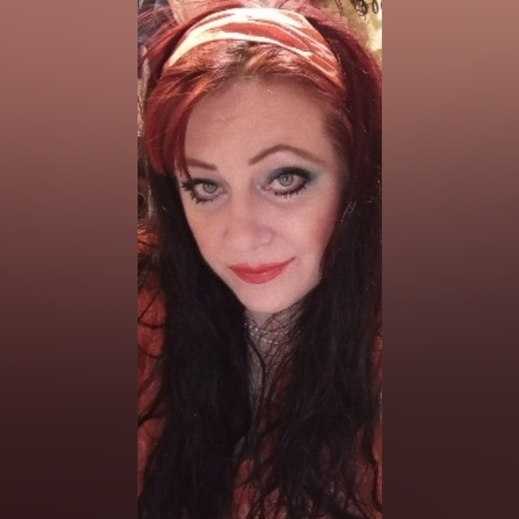 Meet your Posher, Jules - Picture 6 of 8